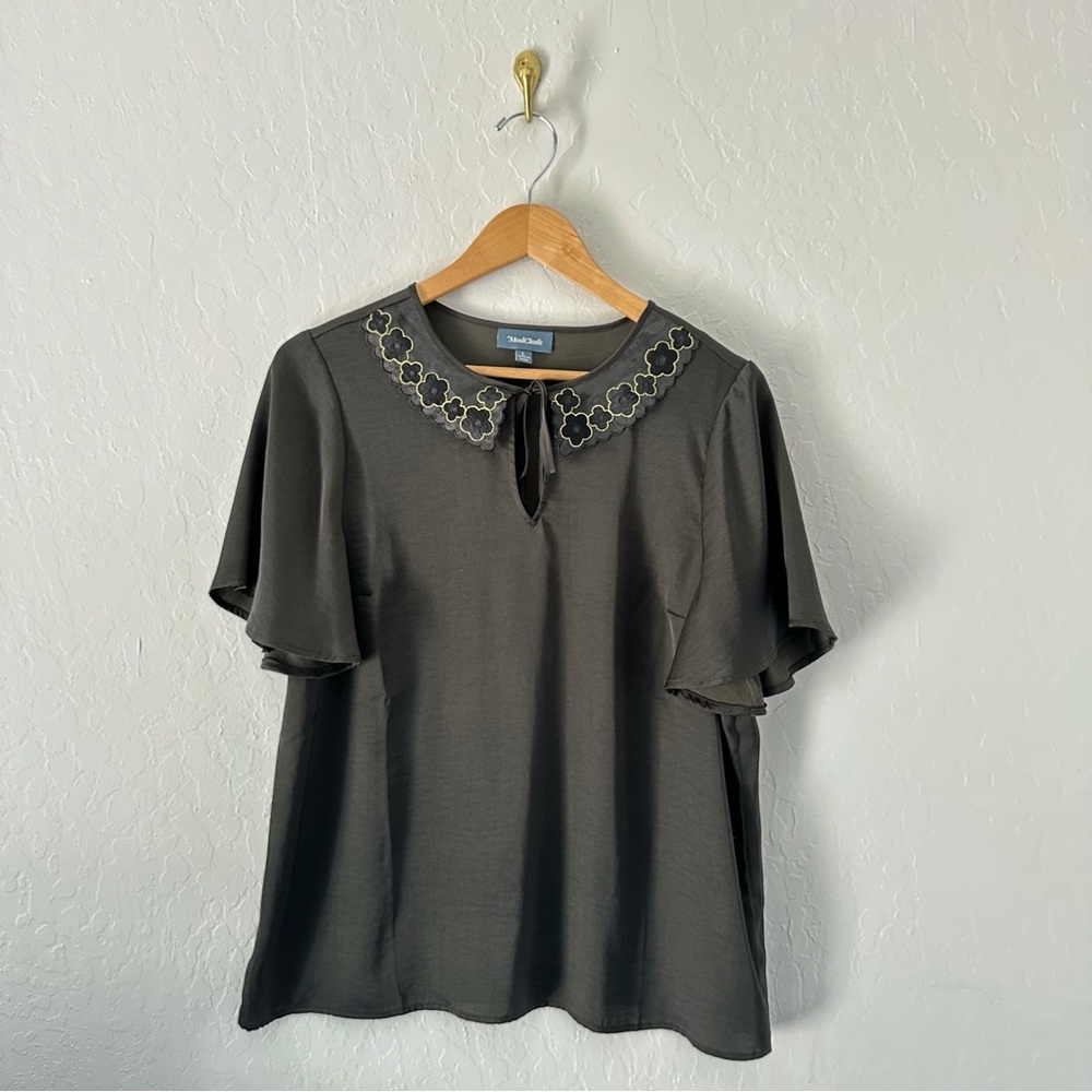 Modcloth Black Flutter Sleeve Blouse with Peter Pan Collar NWOT